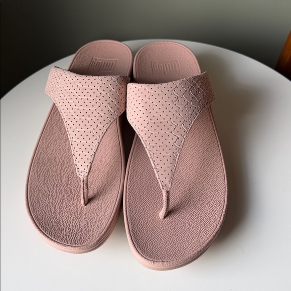 FitFlop Lulu Perf Croc-Embossed Leather Toe-Post Sandals in beige - Picture 4 of 16